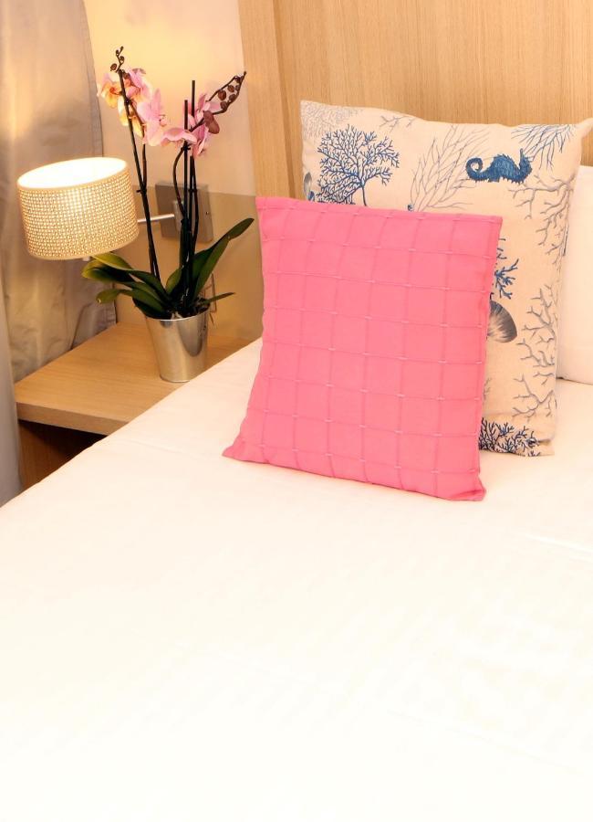 Trinite Hotel La Trinité-sur-Mer Екстериор снимка